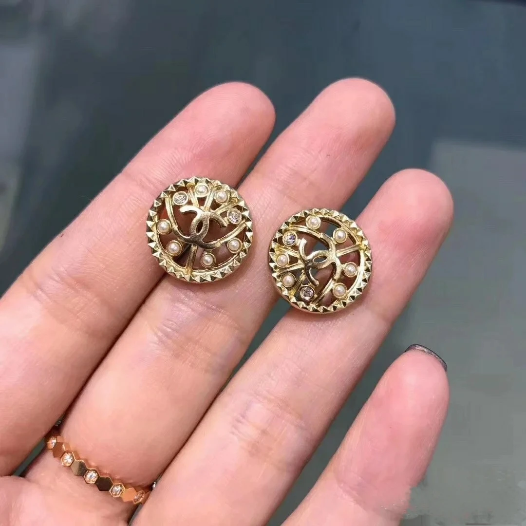 99新 Chanel/香奈儿 耳钉圆形圆钉时尚百搭