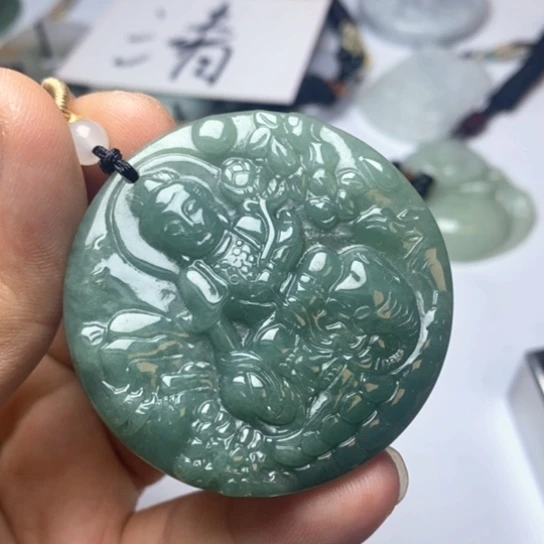 翡翠未镶嵌颈饰翡翠