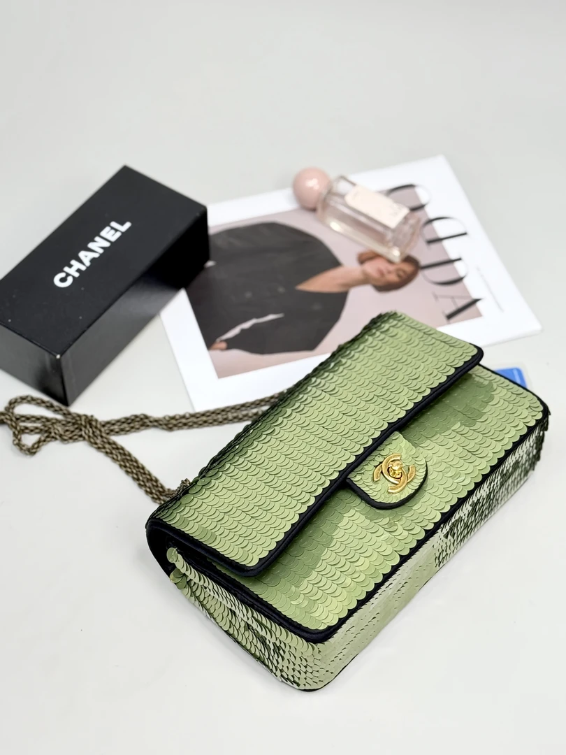 95新 Chanel/香奈儿 夏七中古/抹茶绿亮片中号cf/斜挎单肩包