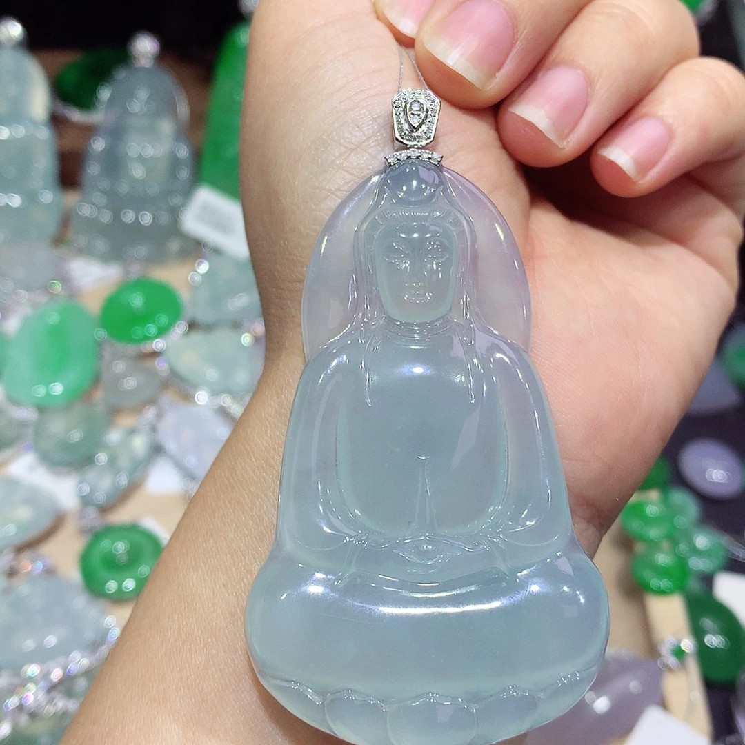 翡翠18K金镶嵌颈饰素衣