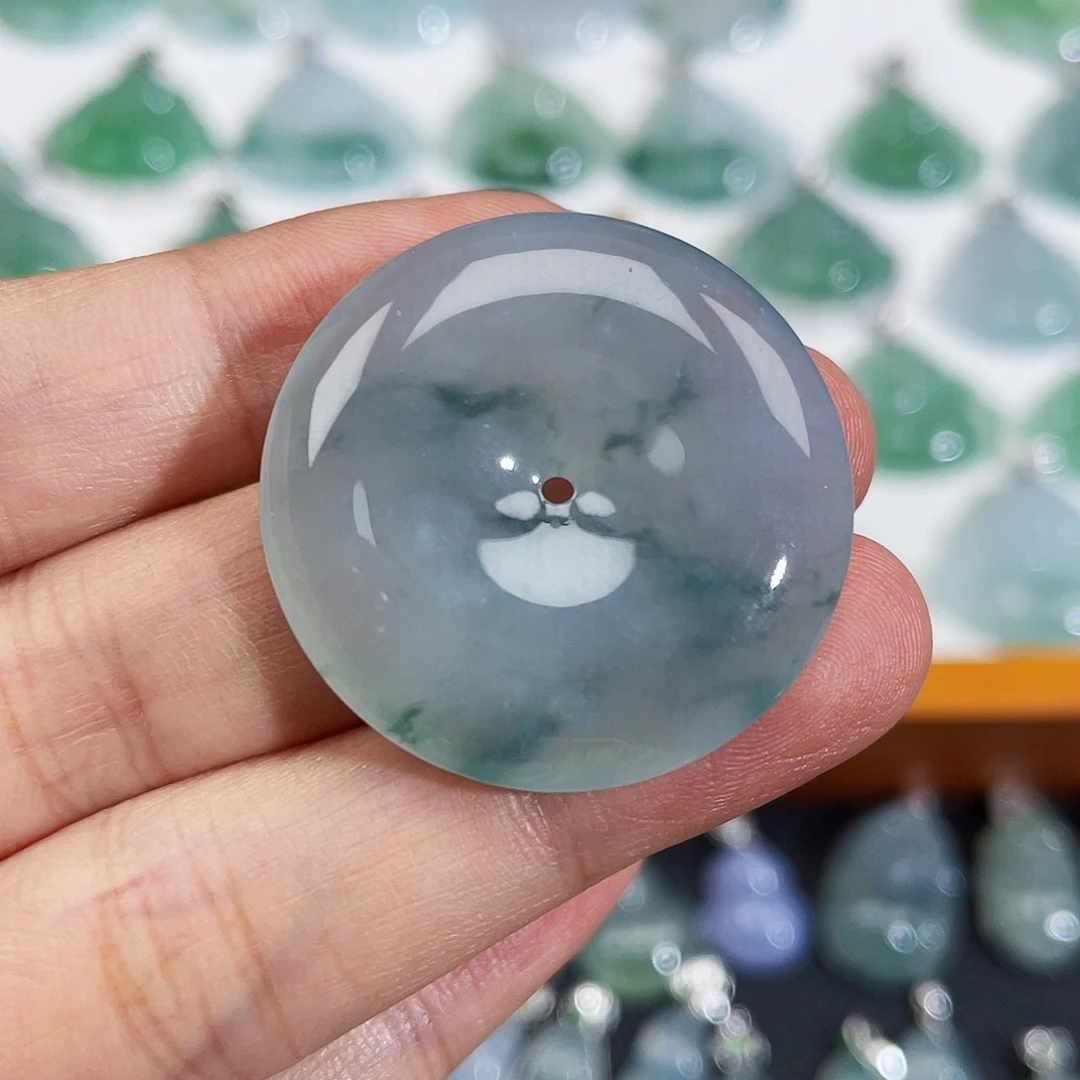 翡翠未镶嵌颈饰吊坠