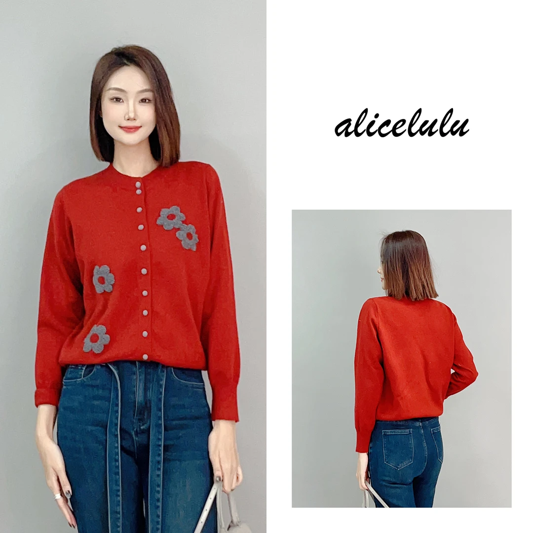 1 ALICE 走花路毛衣 甜美百搭 时髦钉扣 S2141805T