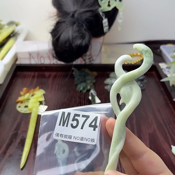 槛***_蛇纹石玉合金发饰