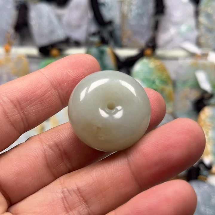 和田玉（糖玉）未镶嵌挂件