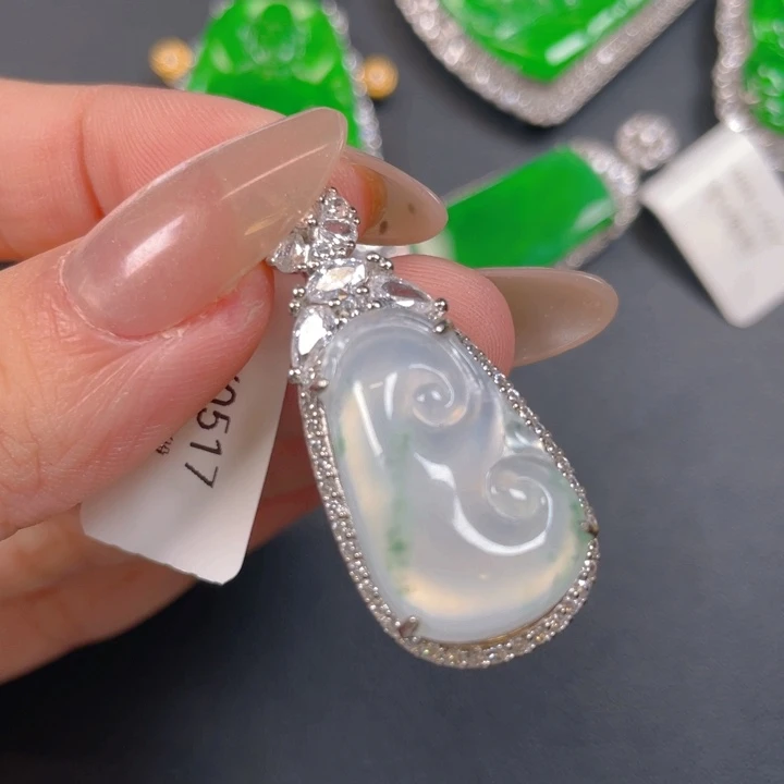 【闪购商品】颈饰银S925镶嵌翡翠翡翠