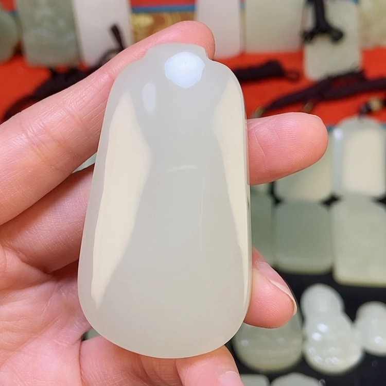 【闪购商品】颈饰未镶嵌和田玉