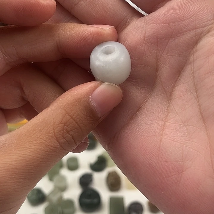 颈饰未镶嵌和田玉转运珠