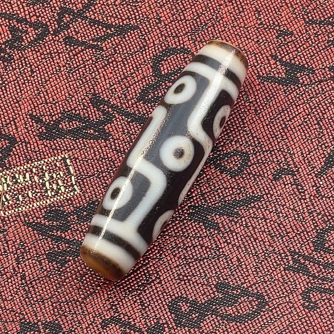 精品黑白纯手工胖墩折线九眼50.2*13毫米左右天珠玛瑙吊坠