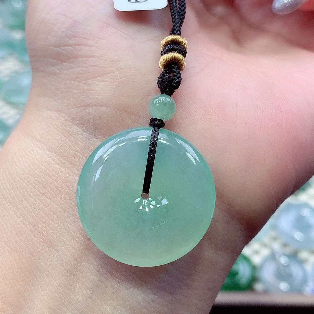 翡翠未镶嵌颈饰编号11。 24*5.5mm