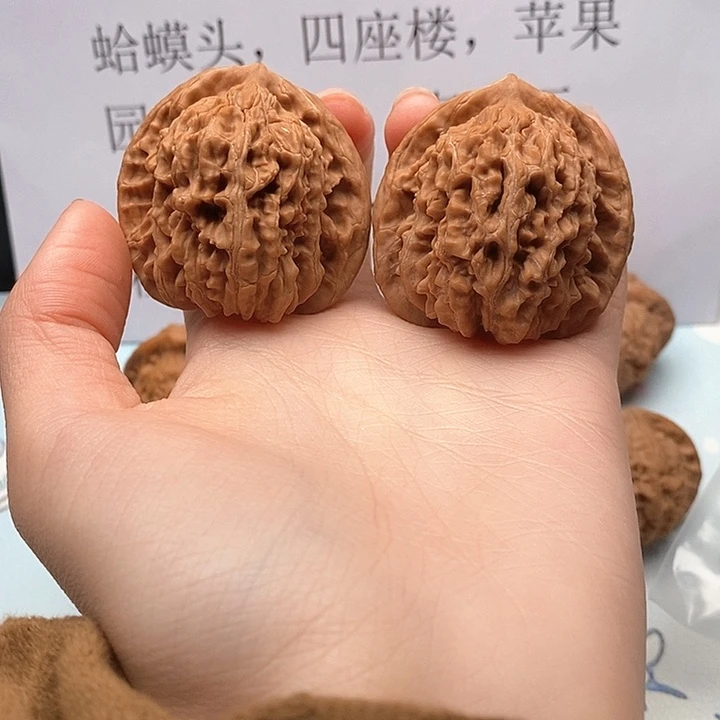 文玩核桃吊坠楼子
