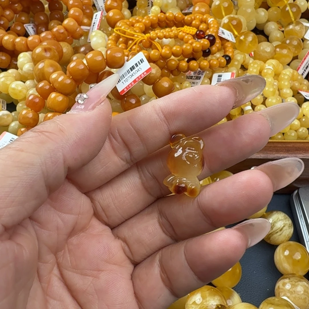 琥珀未镶嵌珠宝奇石