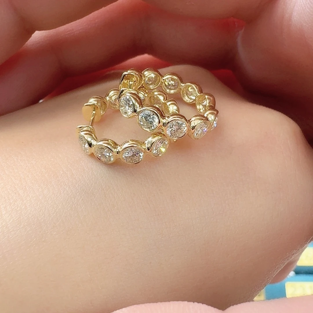 18K金镶嵌耳饰钻石浅金13mm天然钻石2.9ct