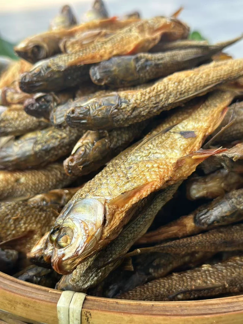 湖南特产农家烟熏刁子鱼干去内脏不苦下饭淡水小鱼干