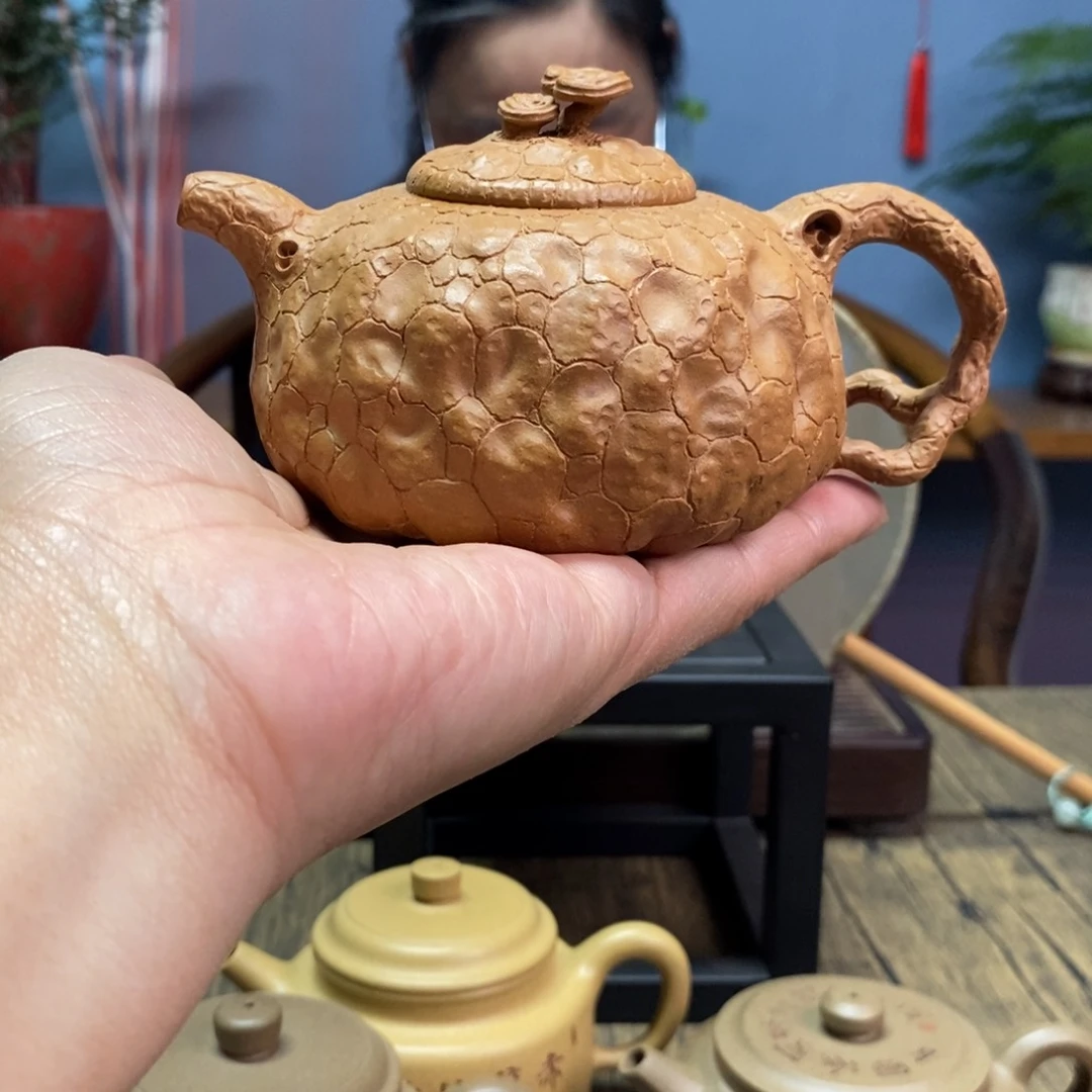 段泥茶壶?*?黄金段供春