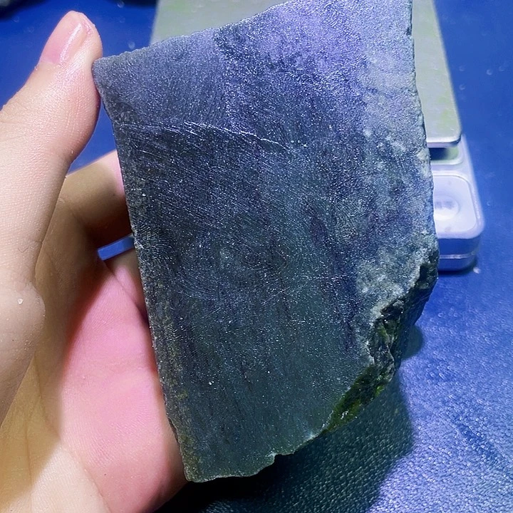 未镶嵌和田玉（糖玉）珠宝半成品