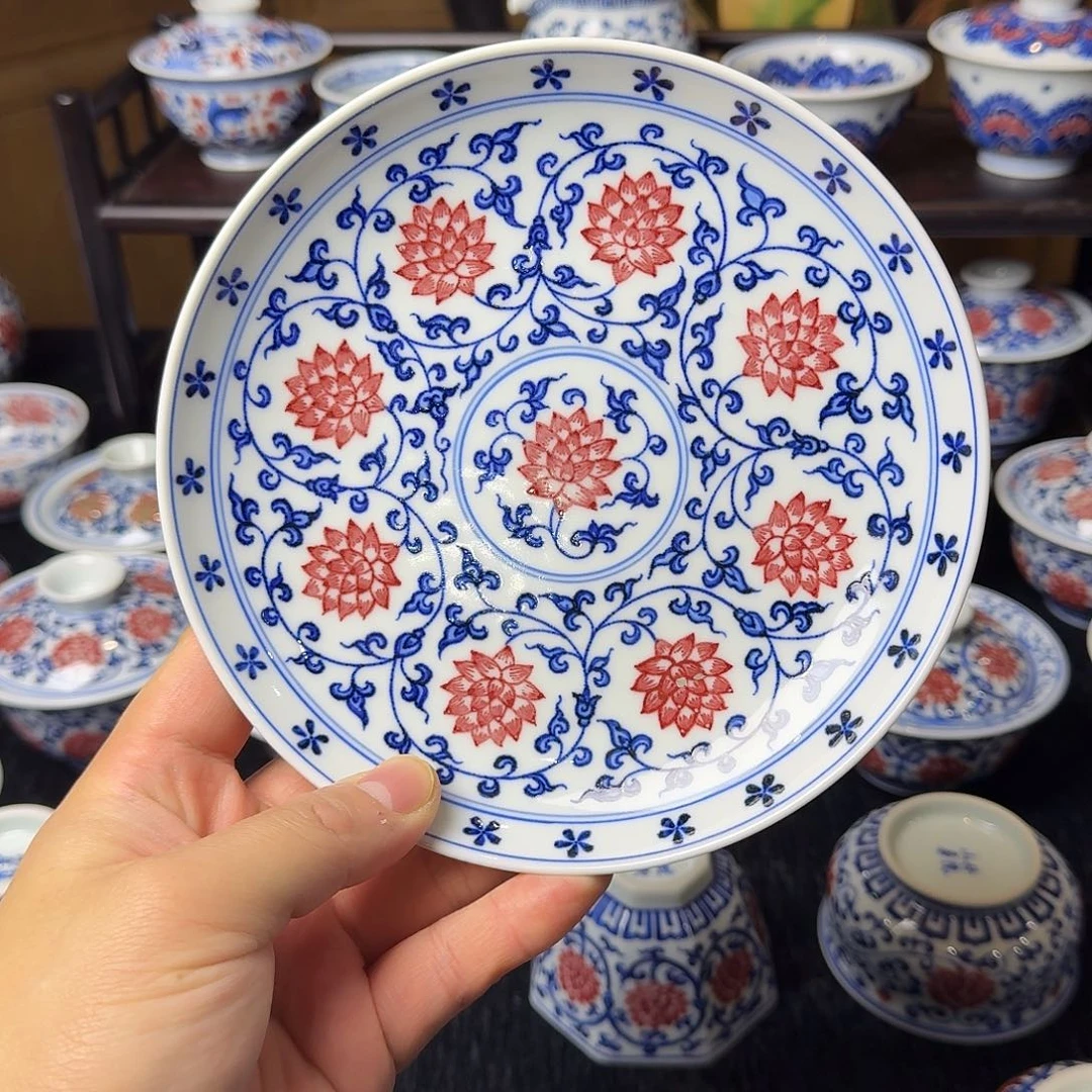 青花釉里红缠枝莲壶承活动款