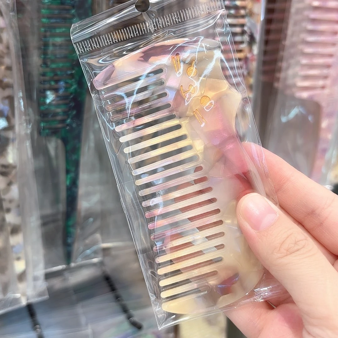 皮质非金属醋酸梳子一个