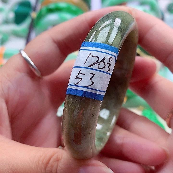 翡翠未镶嵌手镯翡翠