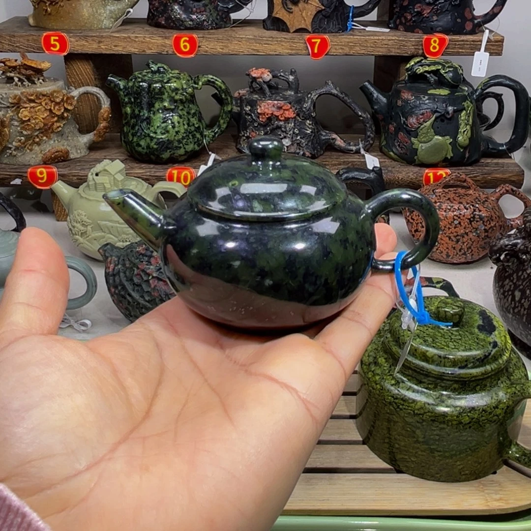 用***8藏玉药王石小精品壶有纹