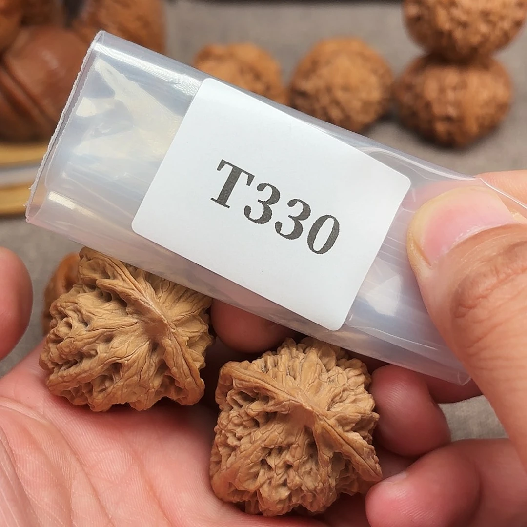 文玩核桃吊坠T330