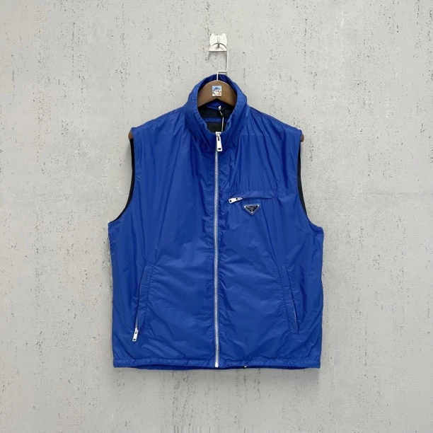 99新 Prada/普拉达 新款蓝色胸前三角标尼龙马甲50码 Z00286