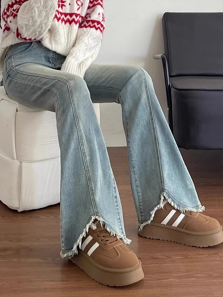 不贴腿开叉微喇裤女小个子浅色牛仔裤胖mm大码显瘦新款毛边喇叭裤