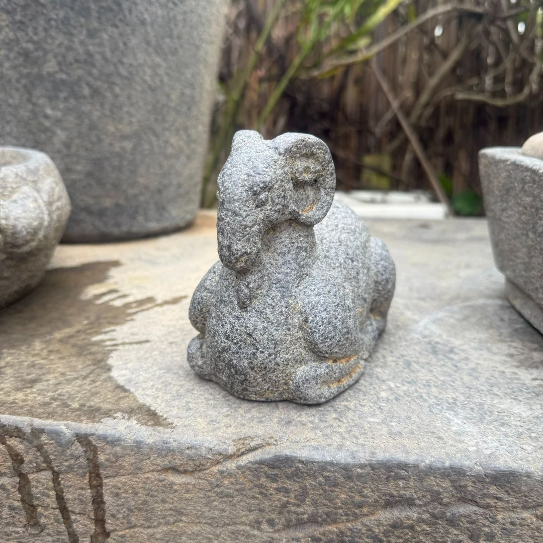 石锦坊流水摆件卧羊