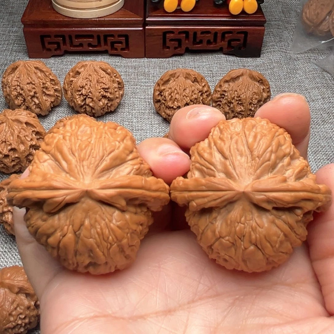 文玩核桃把件精品白狮子44尺全品