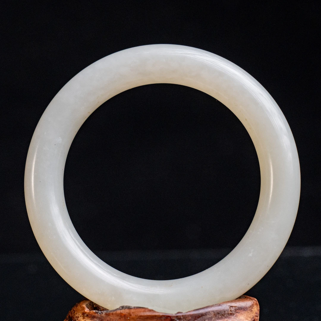 清代和田玉圆条手镯