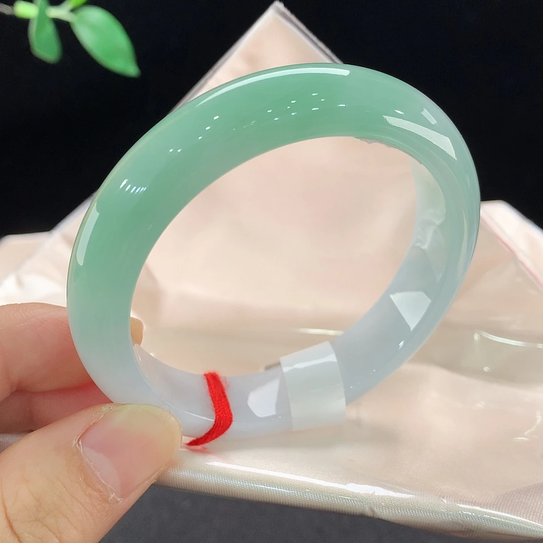 翡翠未镶嵌手镯5834