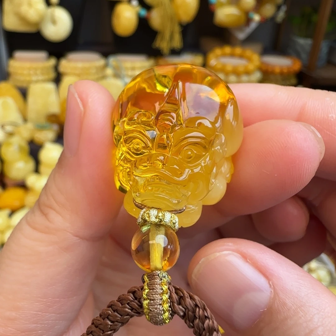 琥珀未镶嵌套链天然俄料蜜蜡貔貅吊坠