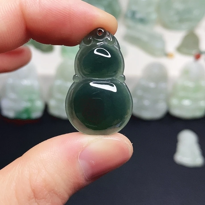 翡翠未镶嵌颈饰吊坠