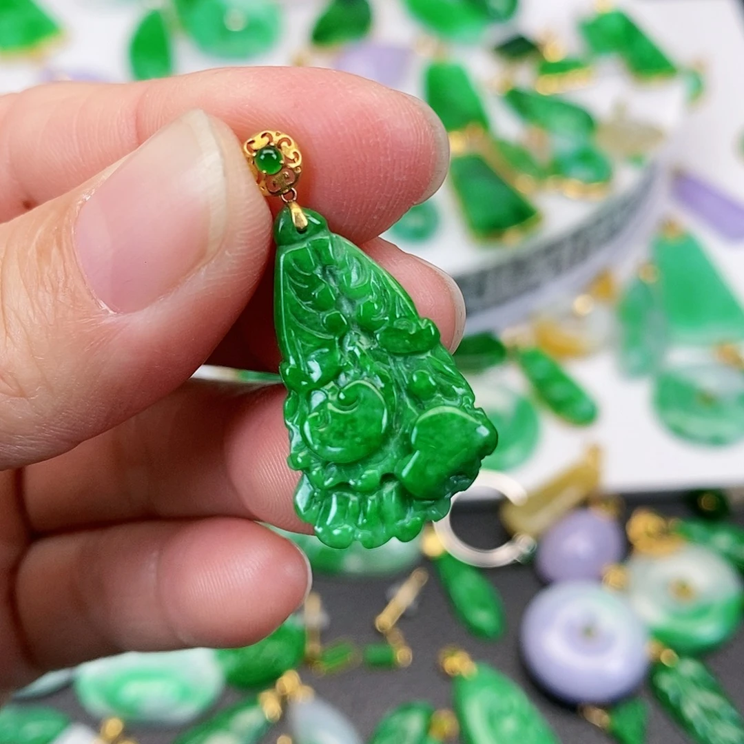 翡翠吊坠(不含链)18K金镶嵌