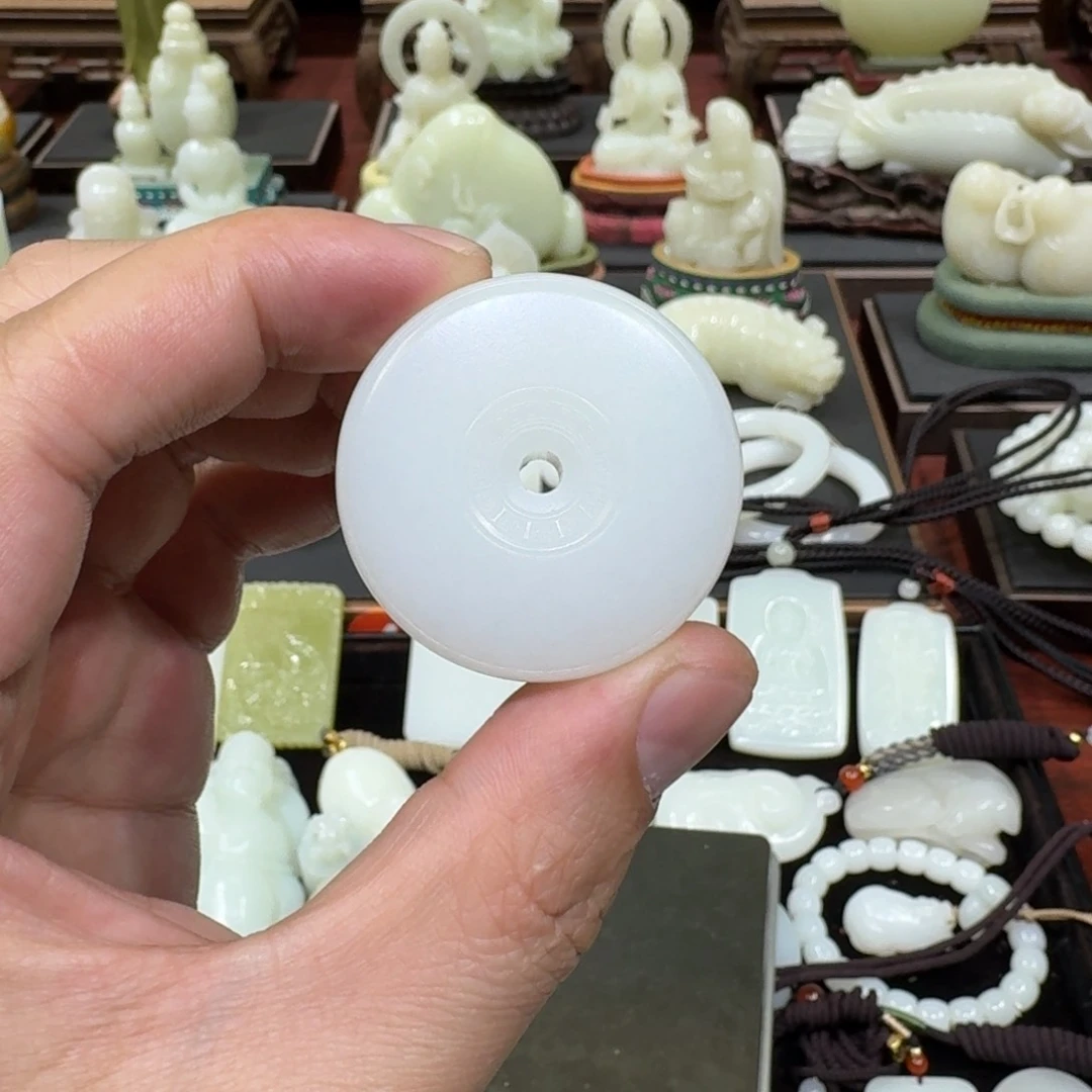 【闪购商品】和田玉挂件未镶嵌黎*学