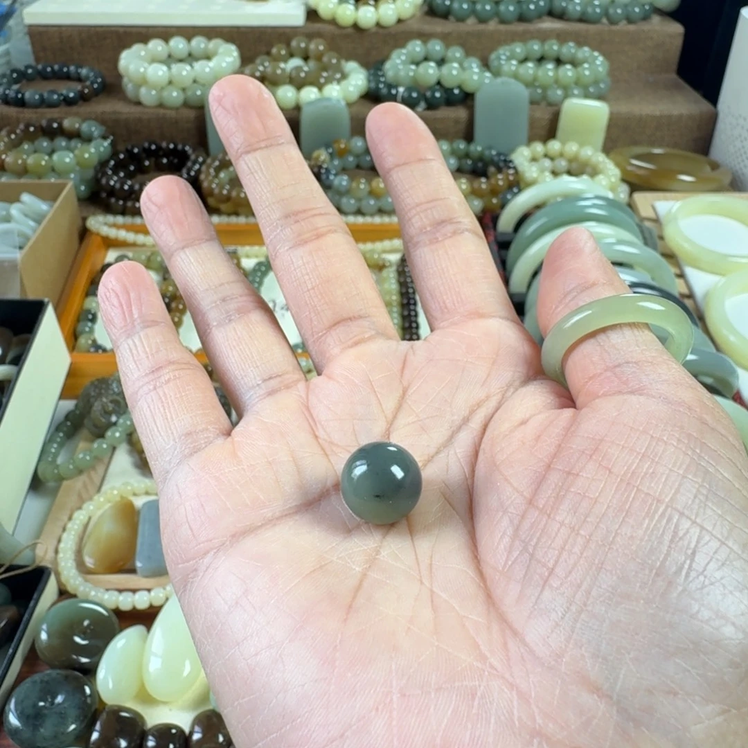 简***福颈饰未镶嵌和田玉