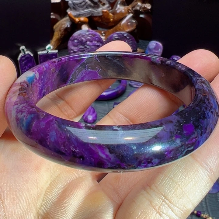 未镶嵌苏纪石（舒俱来）手镯