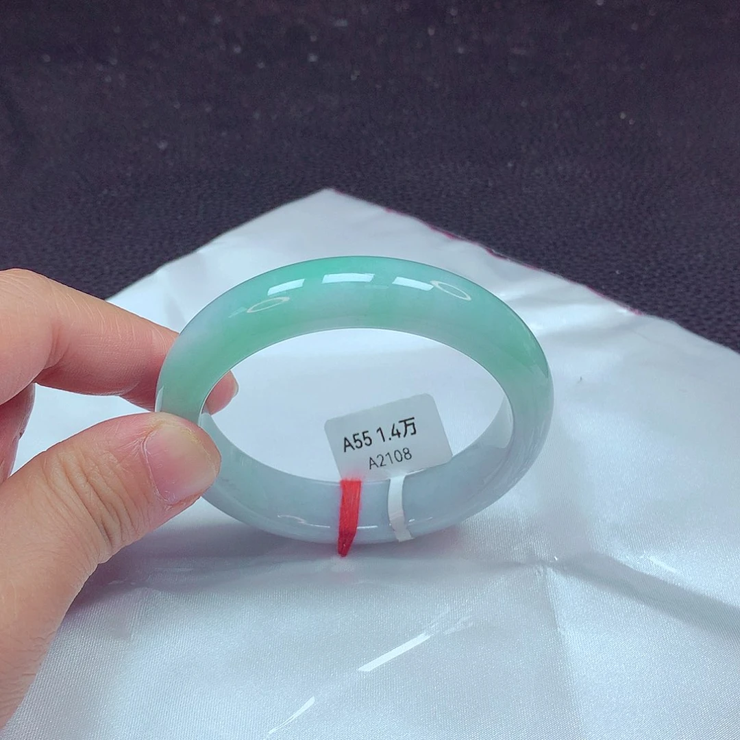 翡翠手镯未镶嵌手镯55