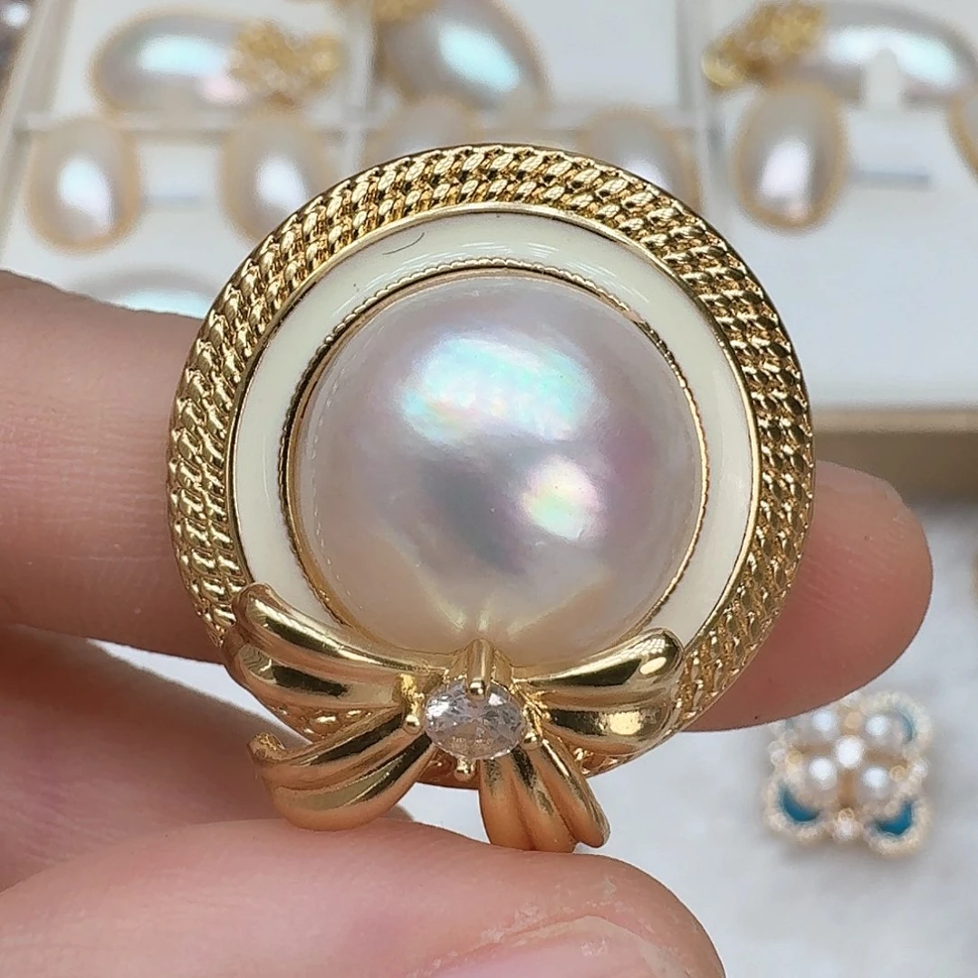 颈饰未镶嵌拼合珍珠（马贝珠）