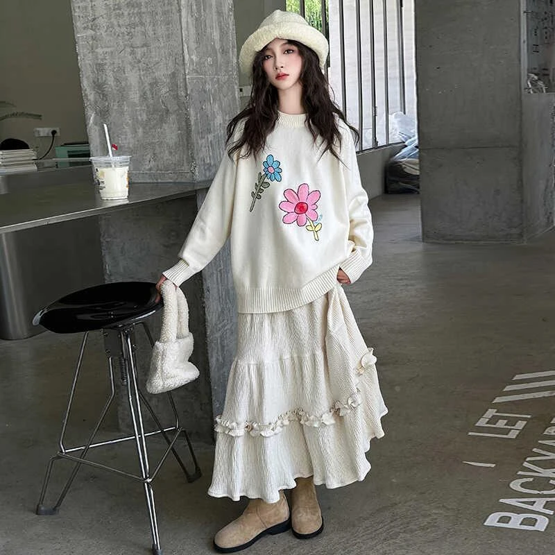 女孩春秋毛衣2025新款韩系时髦中大童休闲甜美花朵针织衫半身裙潮