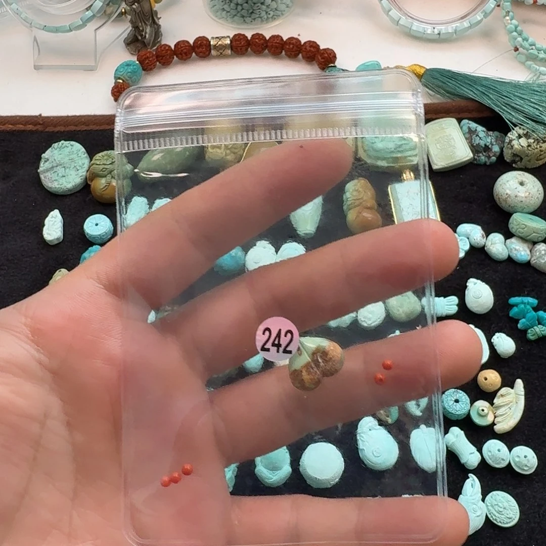 南红玛瑙未镶嵌珠宝奇石