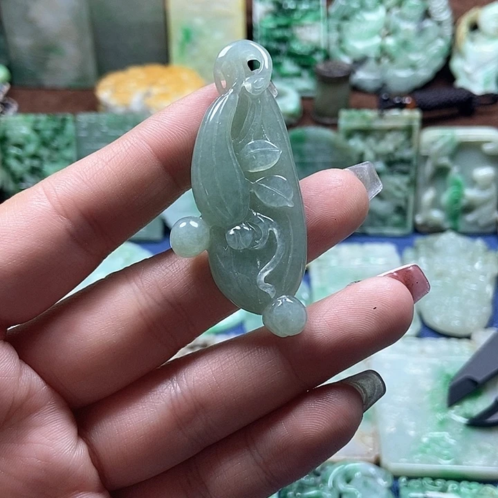 翡翠颈饰未镶嵌000000000