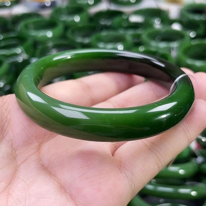 未镶嵌手镯和田玉（碧玉）