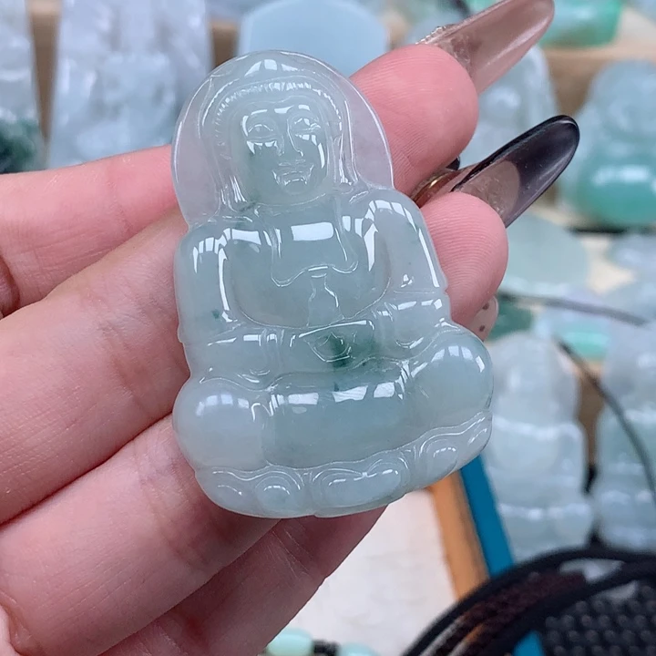 翡翠未镶嵌颈饰观音