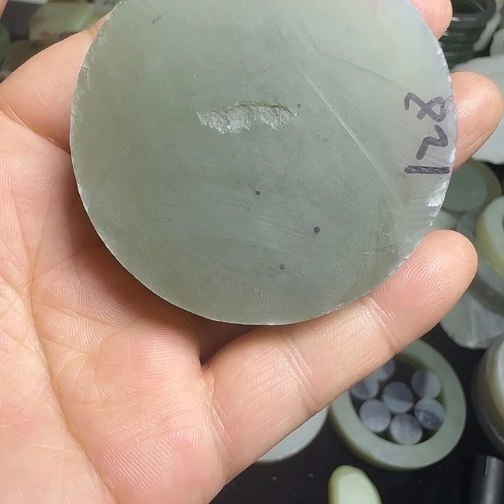 蝶***w和田玉（糖玉）未镶嵌珠宝半成品