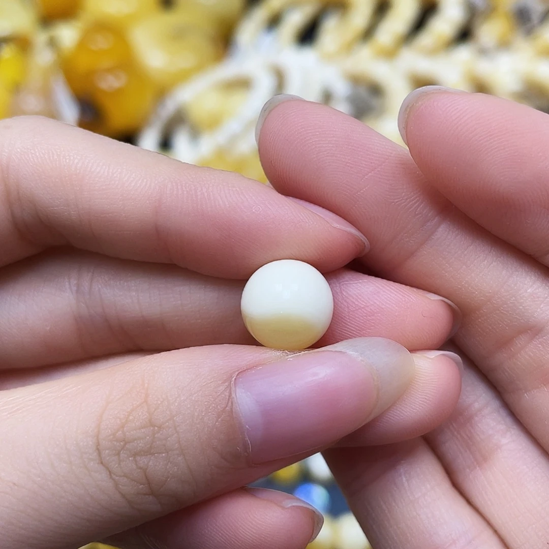 裸石蜜蜡未镶嵌圆珠10.6mm