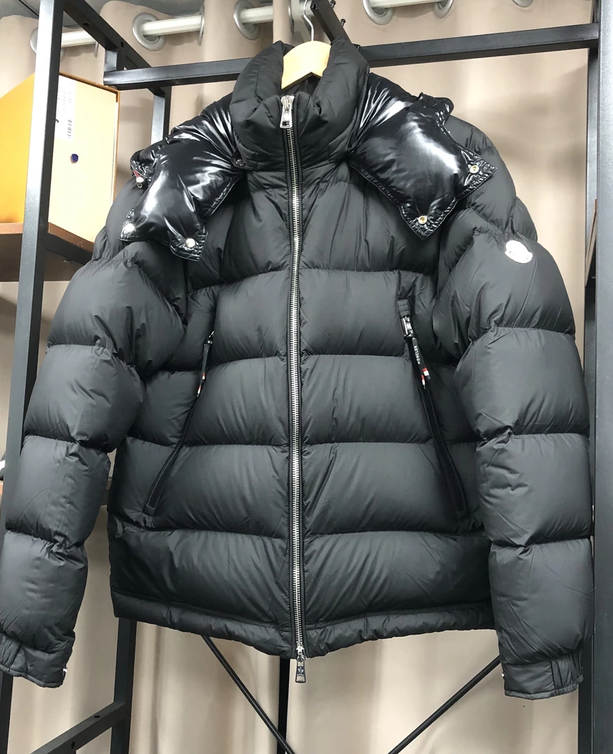【宁宁推荐】蒙哥彩条连帽哑光保暖拉链款羽绒服9222
