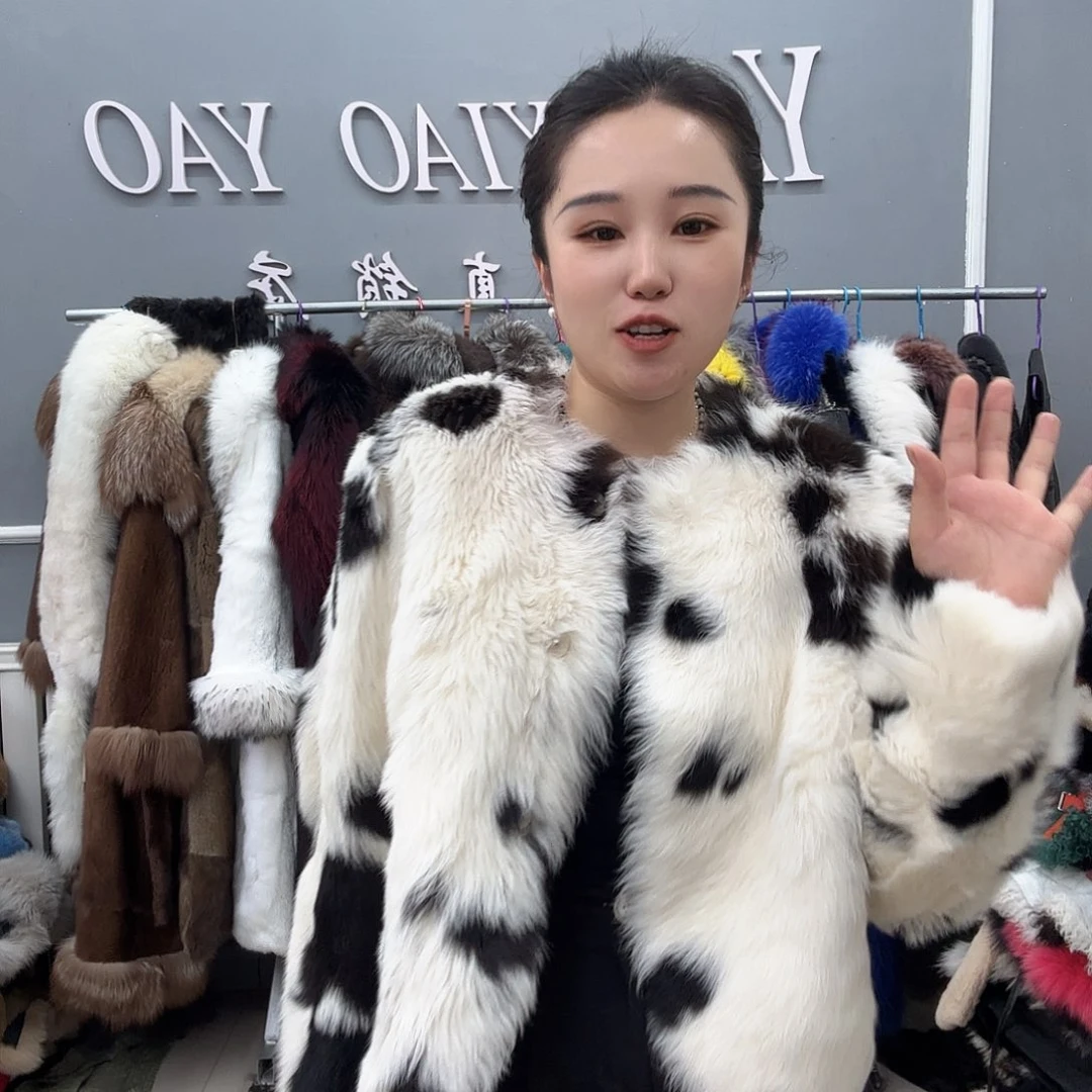 女装大赛中荣获金