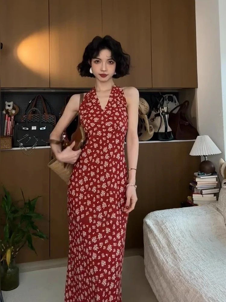 【初遇时尚】胖mm港风复古红色碎花裙女气质性感V领挂脖女装夏装