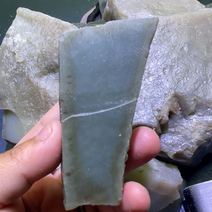 和田玉未镶嵌珠宝半成品