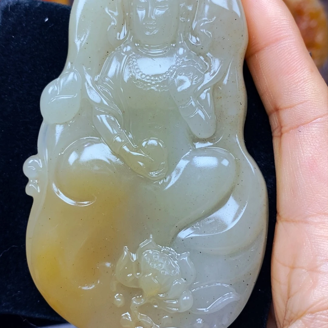 未镶嵌石英质玉（黄龙玉）吊坠(不含链)